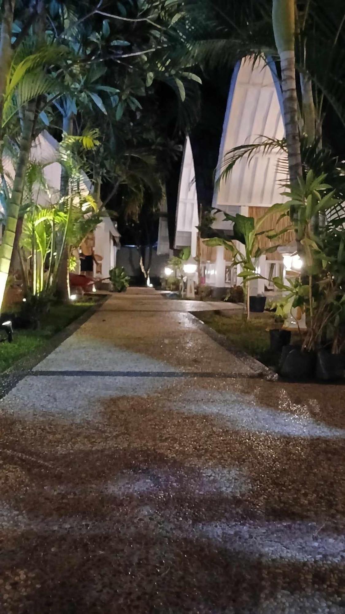 New Balengku Dua Hotel - Adults Only Гили Еър Екстериор снимка